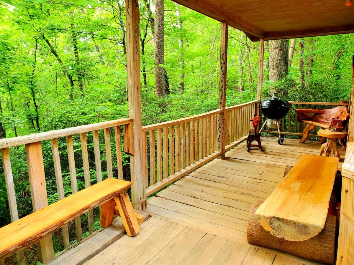 Lil' Log At Hearthstone Cabins And Camping - Pet Friendly Helen Bagian luar foto